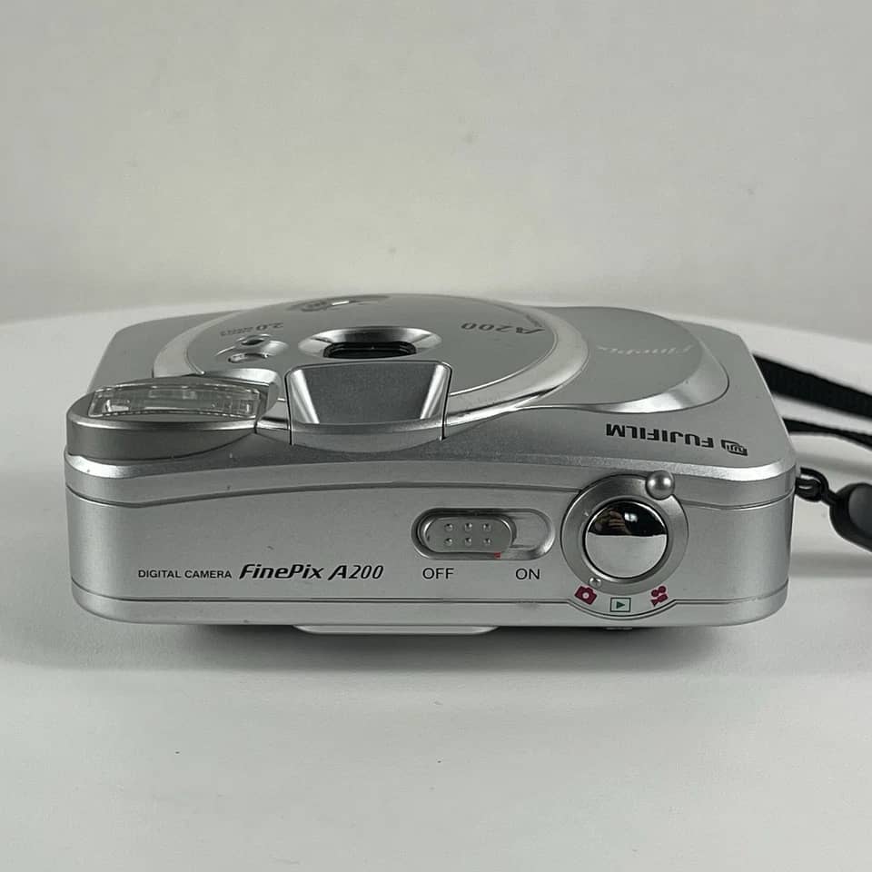 Fujifilm DiMAGE A200 Digital Cameras