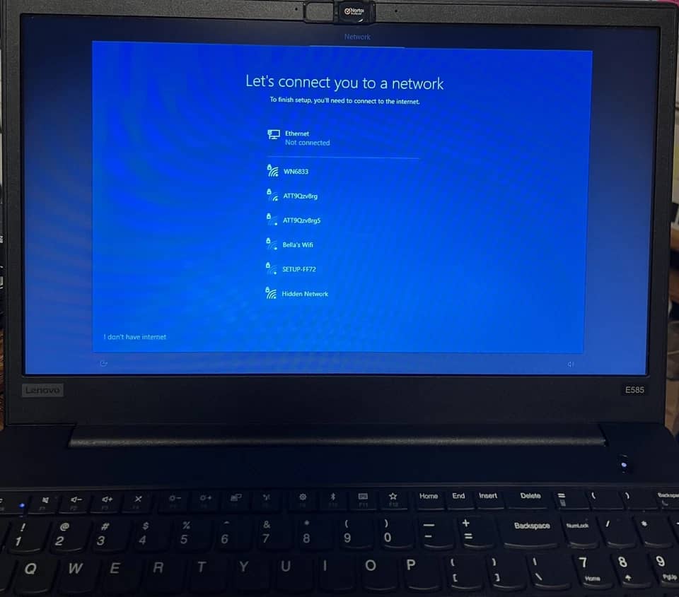 Lenovo ThinkPad E585 Computers