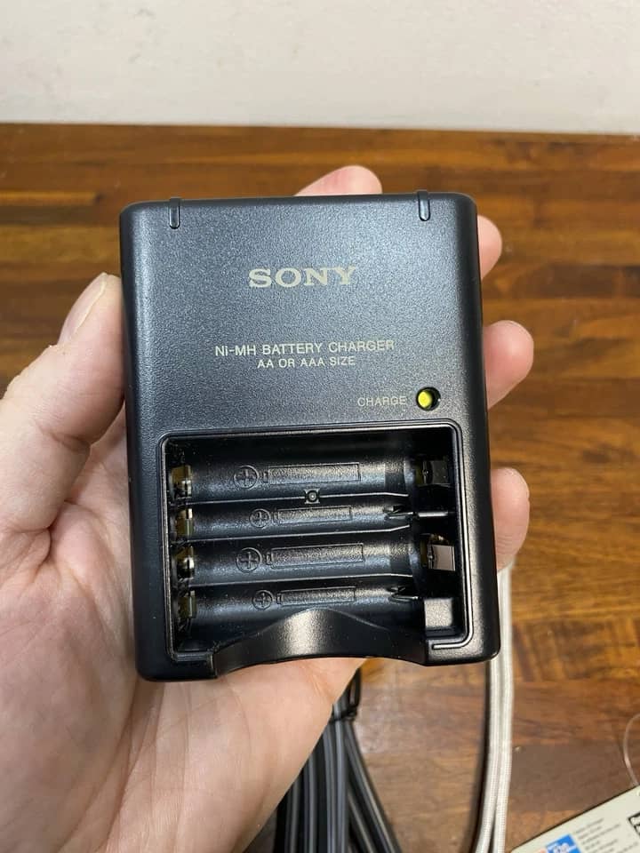 Sony Cyber-shot DSC-S90 Digital Cameras Silver New Body Only