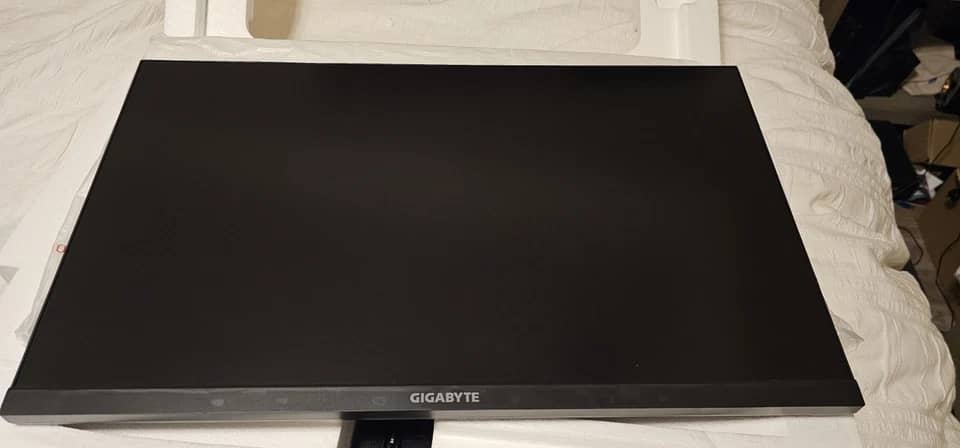GIGABYTE M27q Monitors
