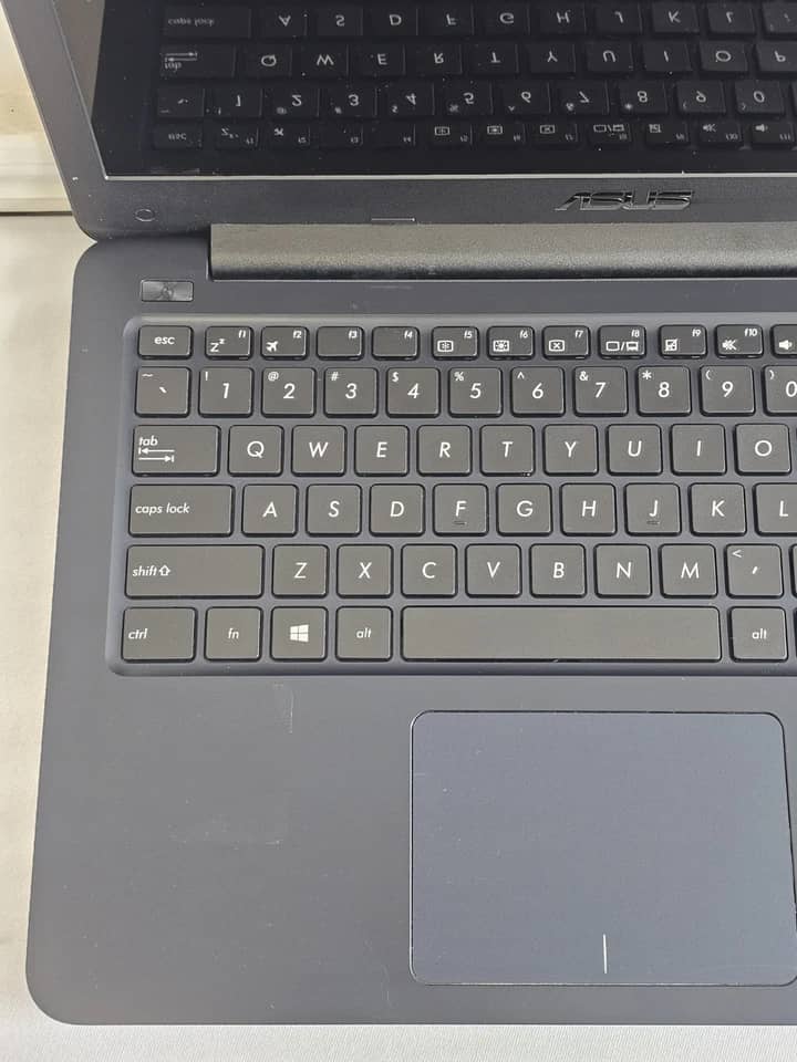 ASUS Vivobook Go E402M Computers