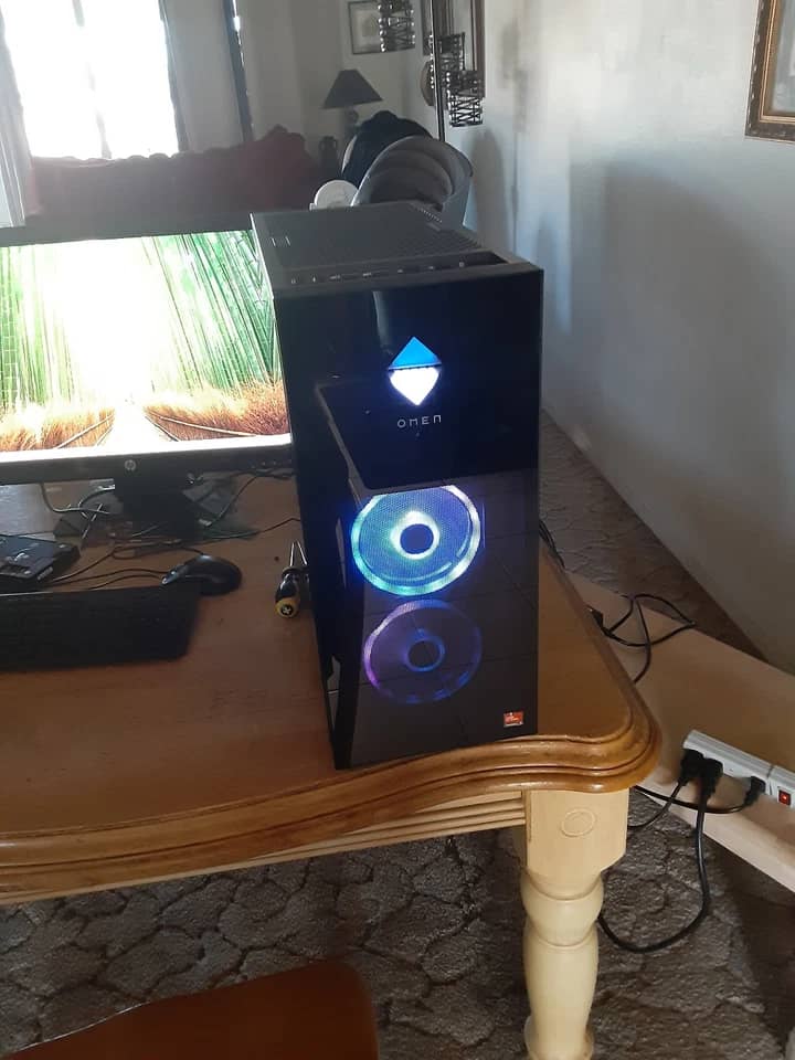 HP OMEN 40L Computers