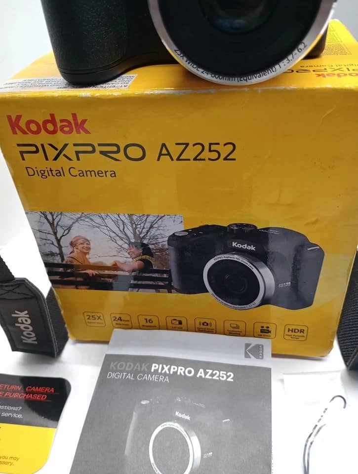 Kodak AZ252 Digital Cameras Black Refurbished - Excellent