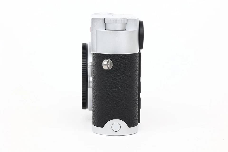 Leica 20003 Digital Cameras Silver New Body Only
