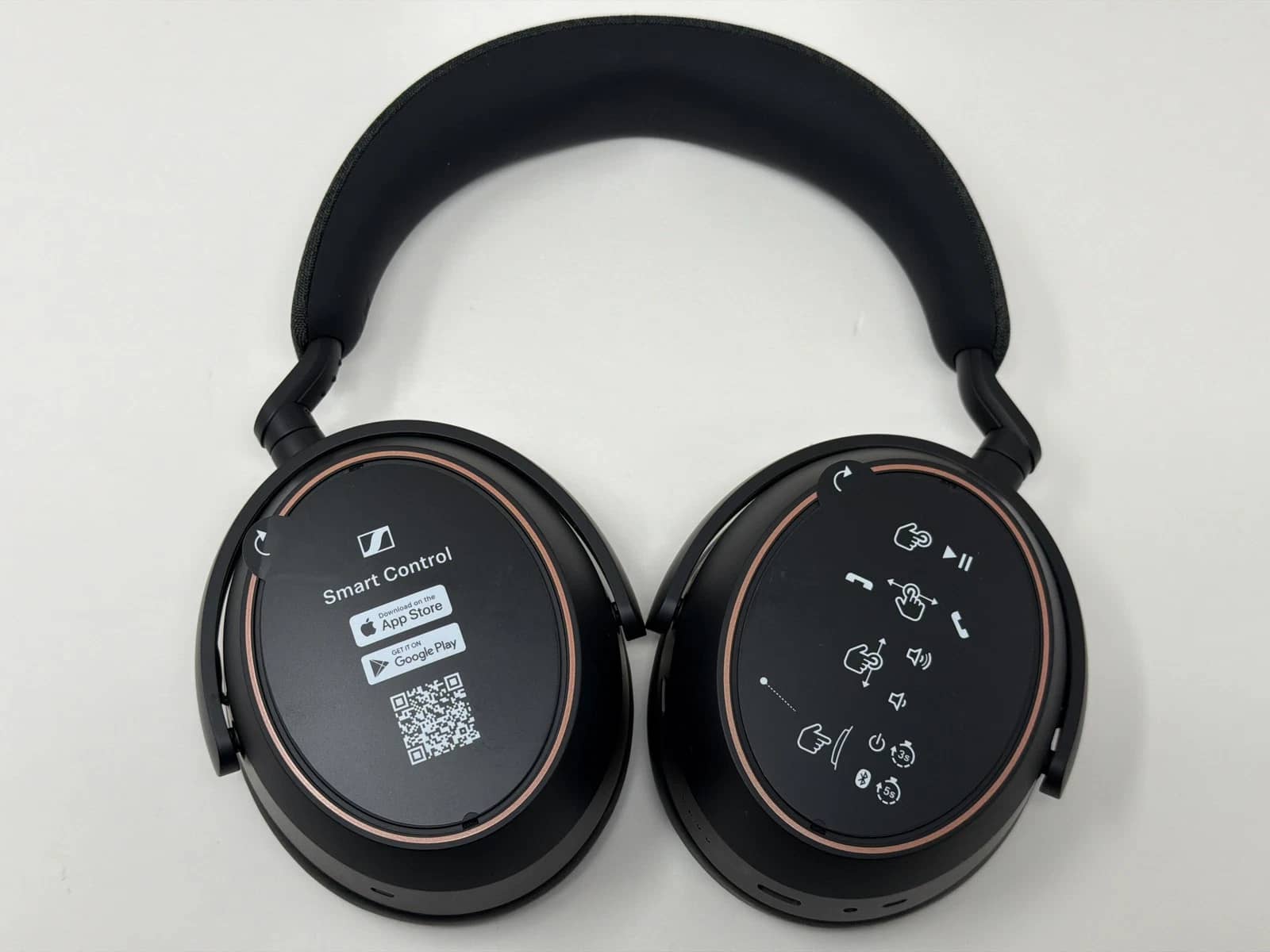 Sennheiser MOMENTUM Headphones & Earbuds Black New