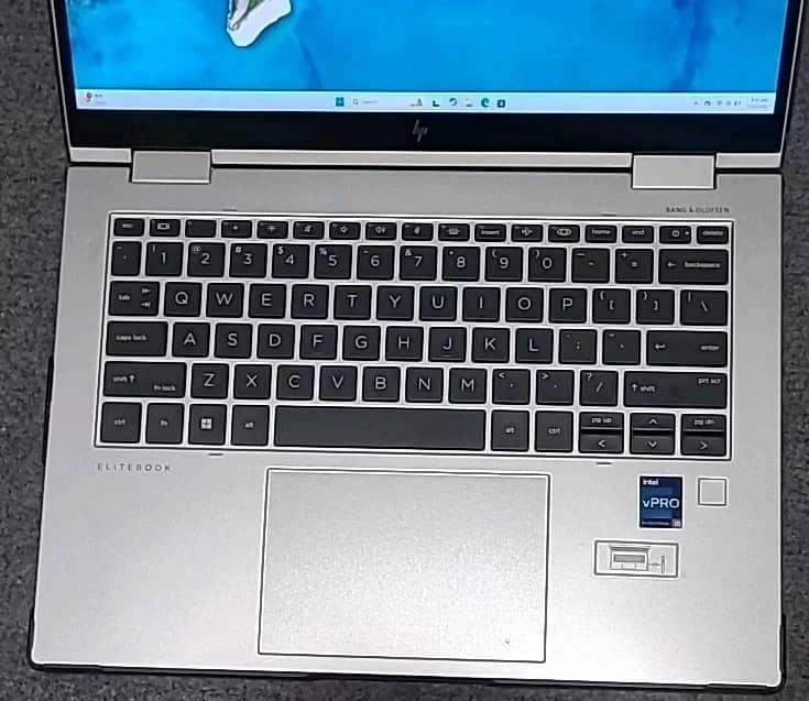 HP EliteBook 1040 G9 Computers