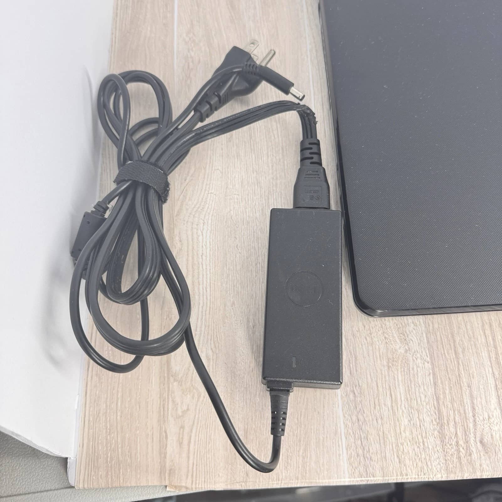 Dell Inspiron 15 3558 Computers 1TB 8GB Used - Good