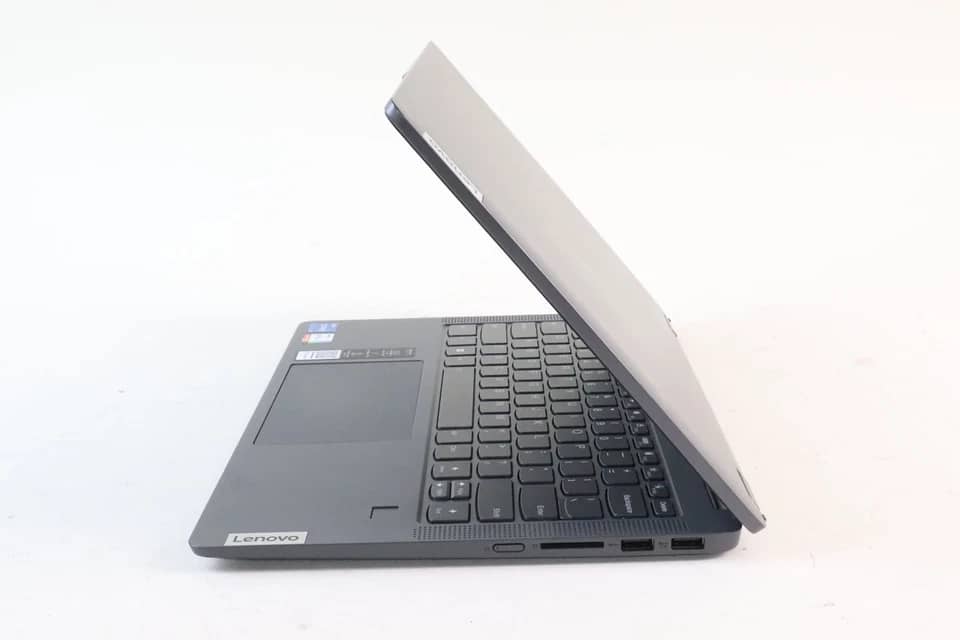 Lenovo 82R700L5US Computers