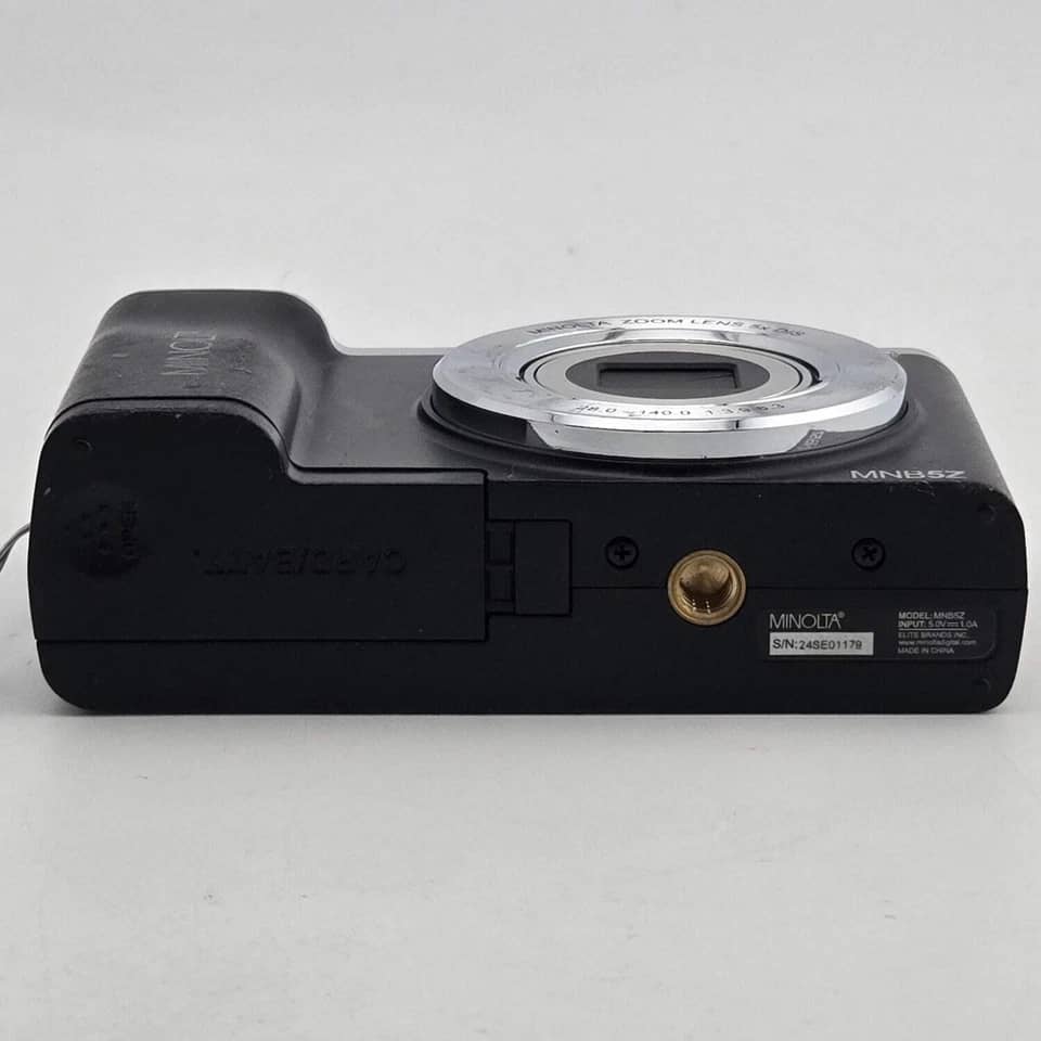 Minolta MNB5Z Digital Cameras White New Body Only