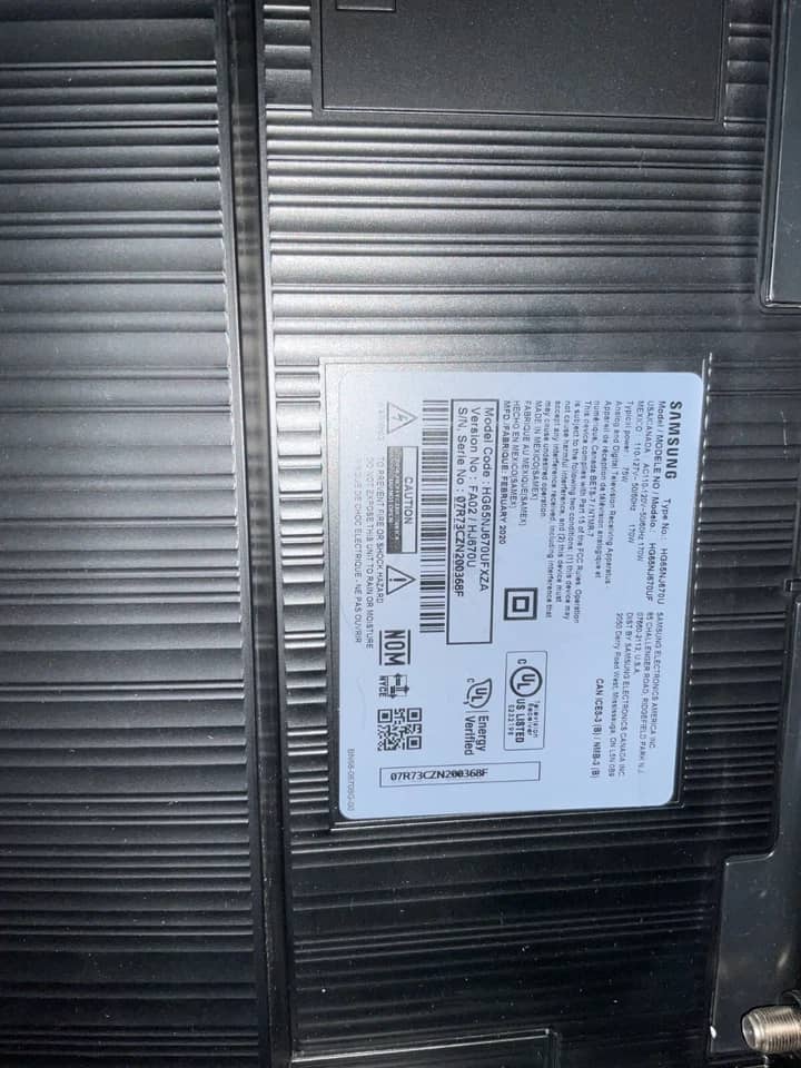 Samsung NJ670U TVs