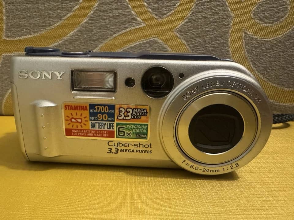Sony DSC-P1 Cyber-shot Digital Cameras Silver New Body Only