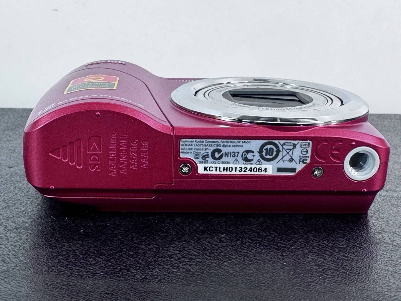 Kodak EasyShare C190 Digital Cameras Red Used - Very Good Body Only