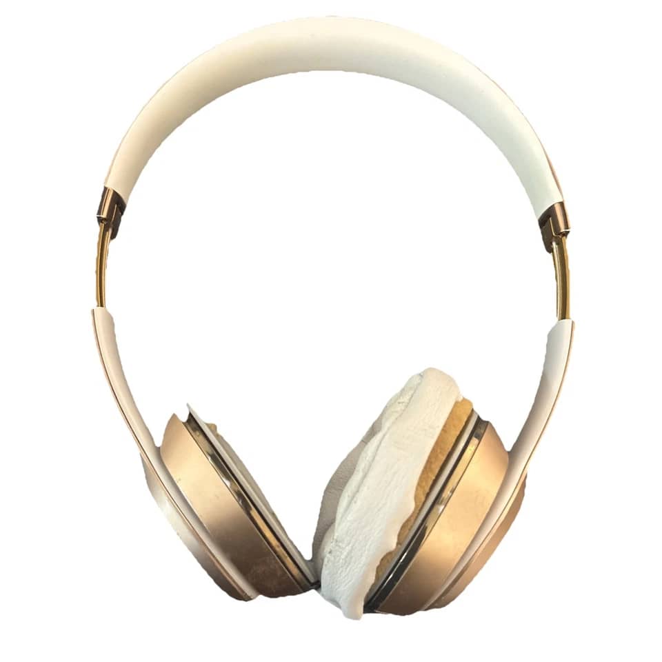 Beats Beats Solo 4 Headphones & Earbuds 