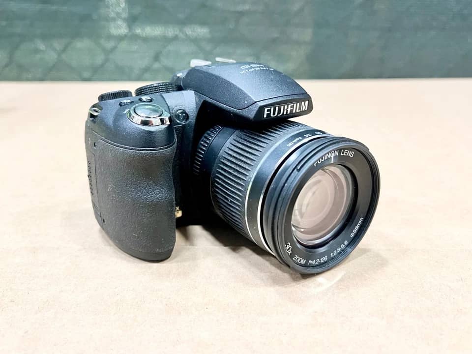 Fujifilm FinePix HS10 Digital Cameras Black Used - Very Good Body Only