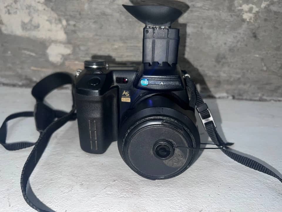 Minolta DiMAGE A2 Digital Cameras