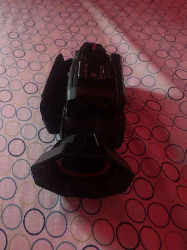 Minolta DiMAGE A1 Digital Cameras
