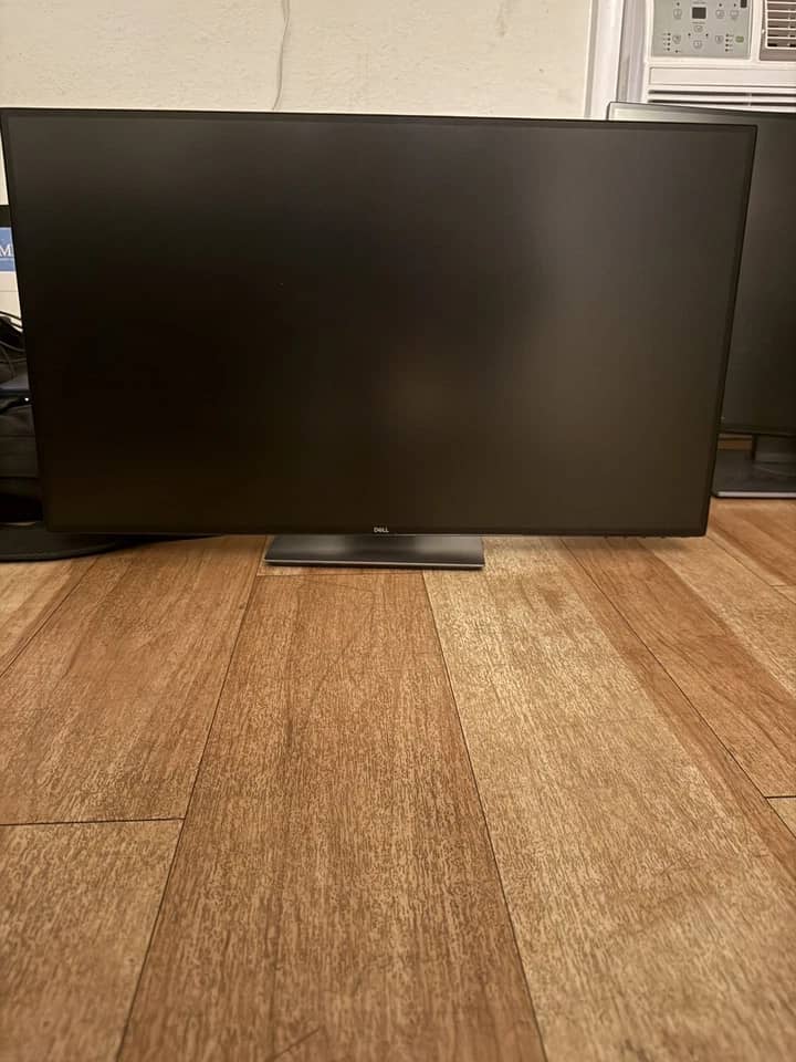 Dell U2717D Monitors