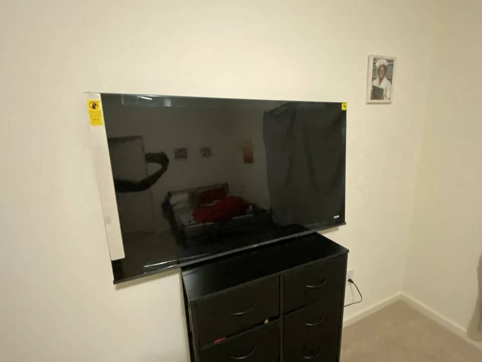 Roku 55R8F5 TVs