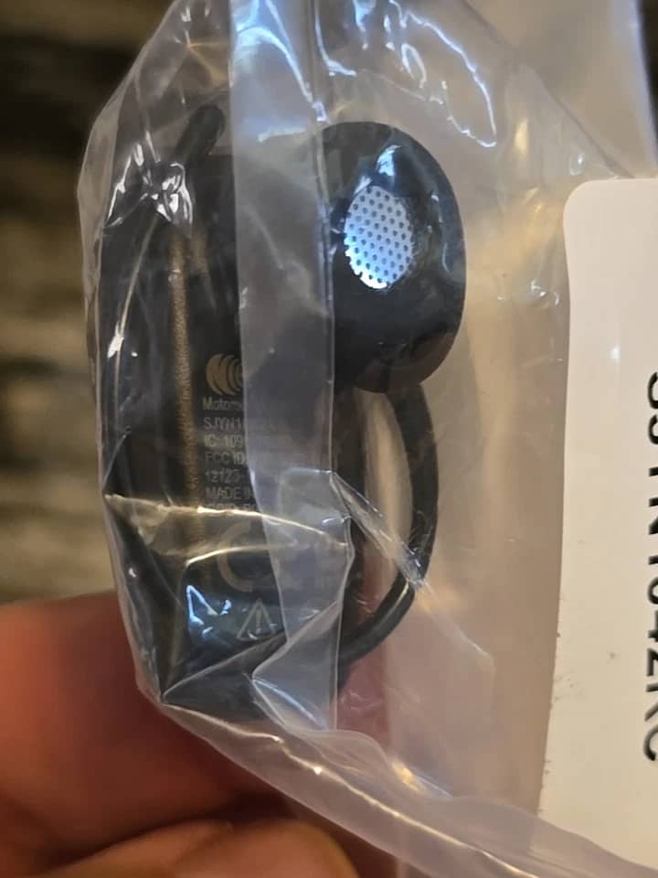 Motorola HK110 Headphones & Earbuds Black New