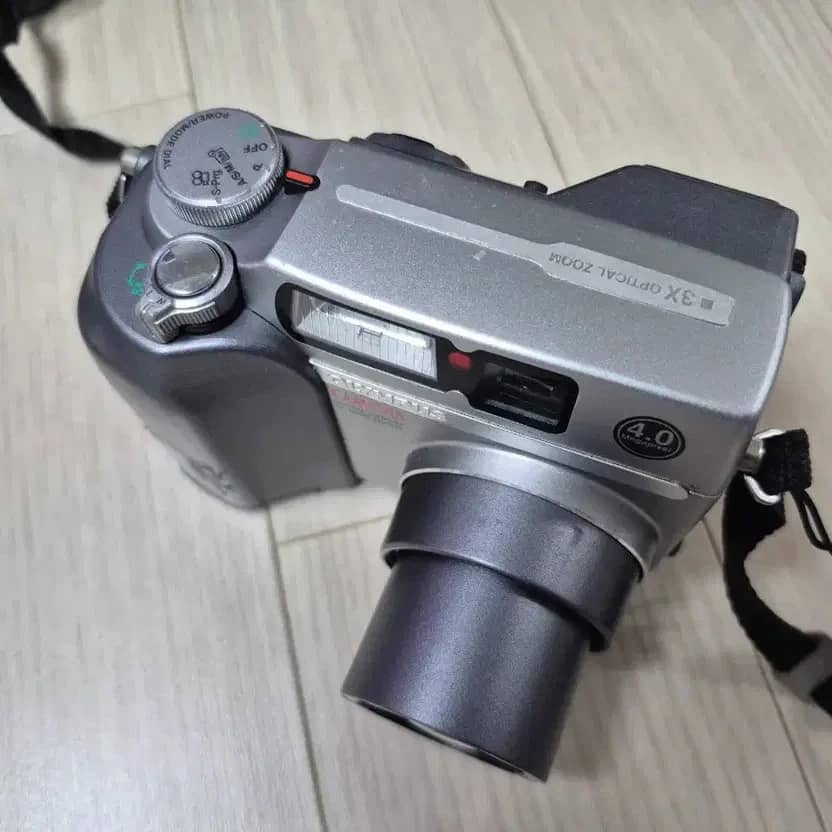 OM SYSTEM Camedia C-4000 Digital Cameras Silver New Body Only
