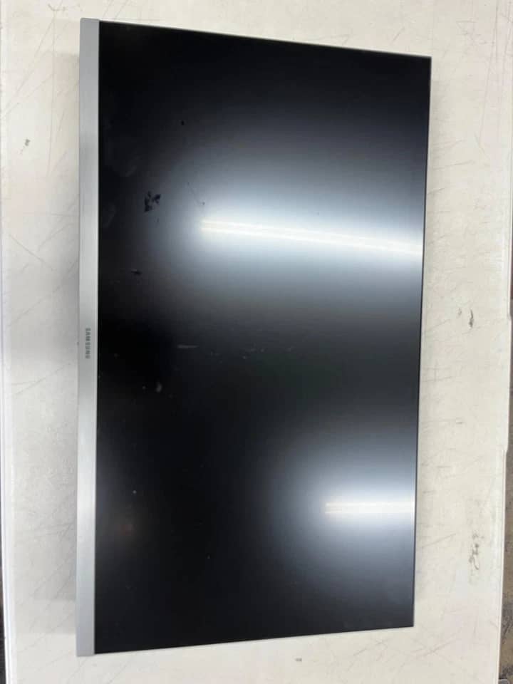 Samsung U28R550UQN Monitors