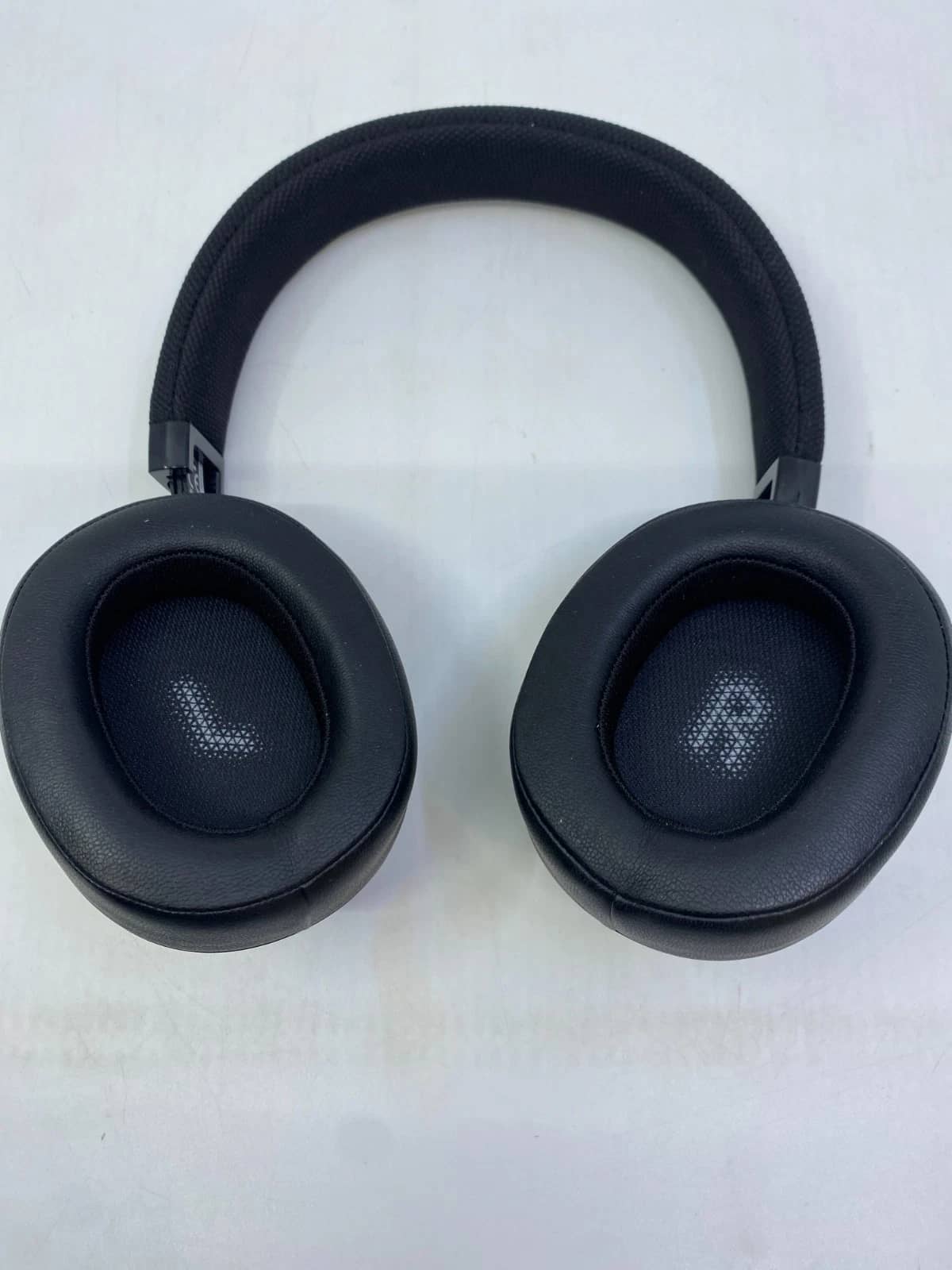 JBL E55BT Headphones & Earbuds Black New