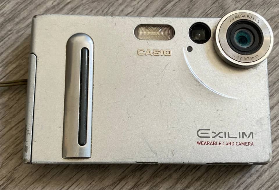 Casio Exilim EX-FH20 Digital Cameras