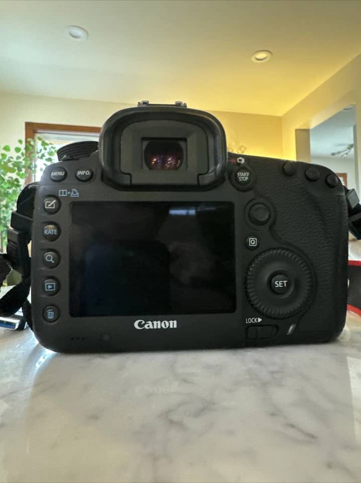Canon EOS 5D Mark III Digital Cameras