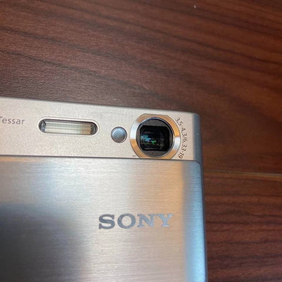 Sony Cyber-shot DSC-T70 Digital Cameras Black New Body Only