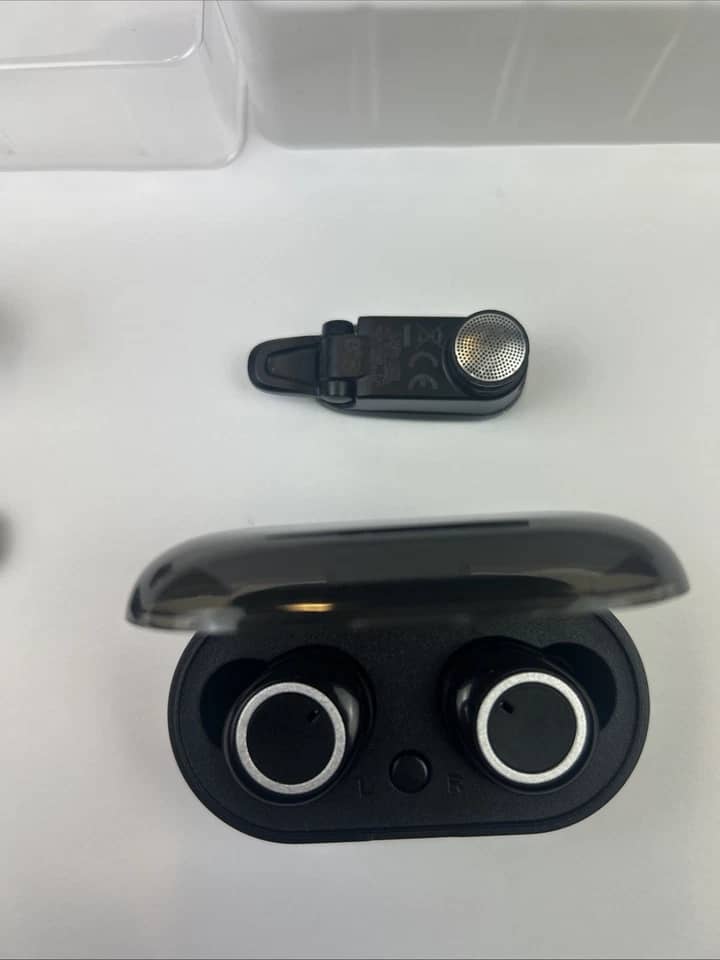 Motorola Boom 3 Headphones & Earbuds Black Refurbished - Excellent