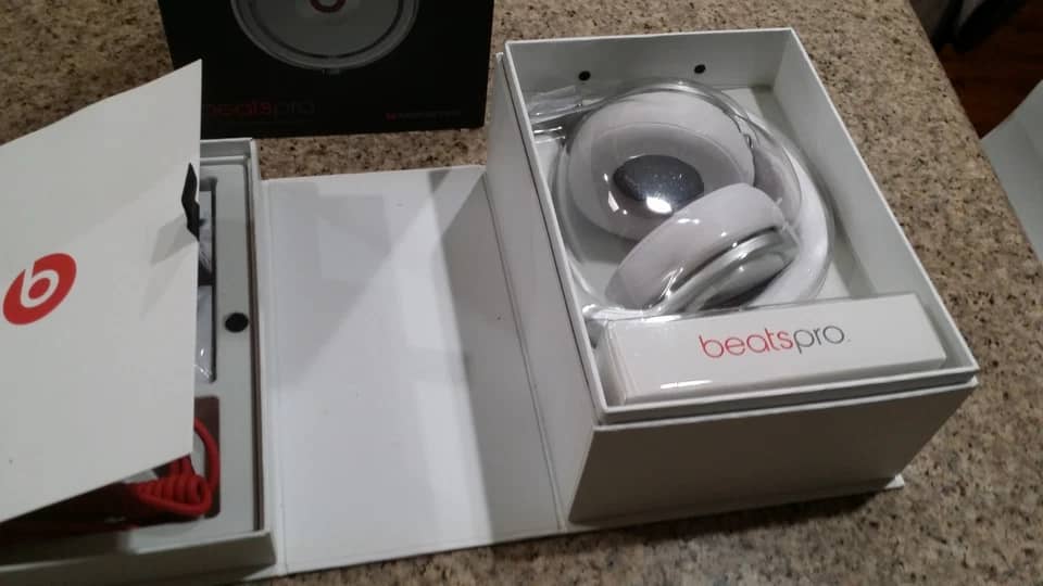 Beats by Dr. Dre Pro Headphones & Earbuds Black New