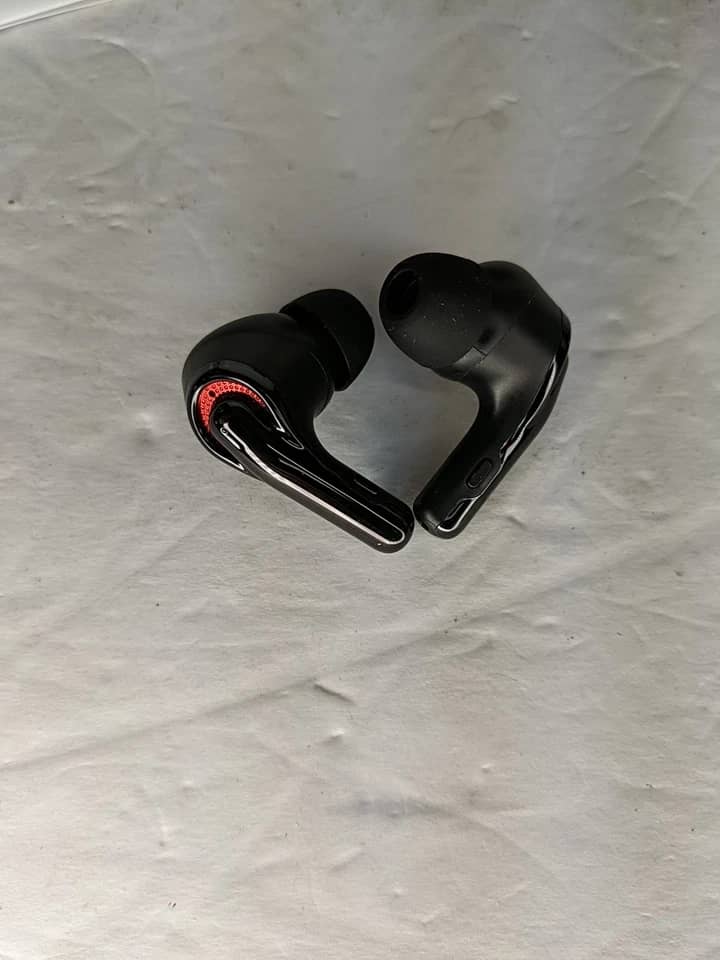 Tribit Flybuds C1 Headphones & Earbuds Black New