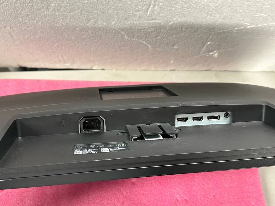 Dell SE3223Q Monitors