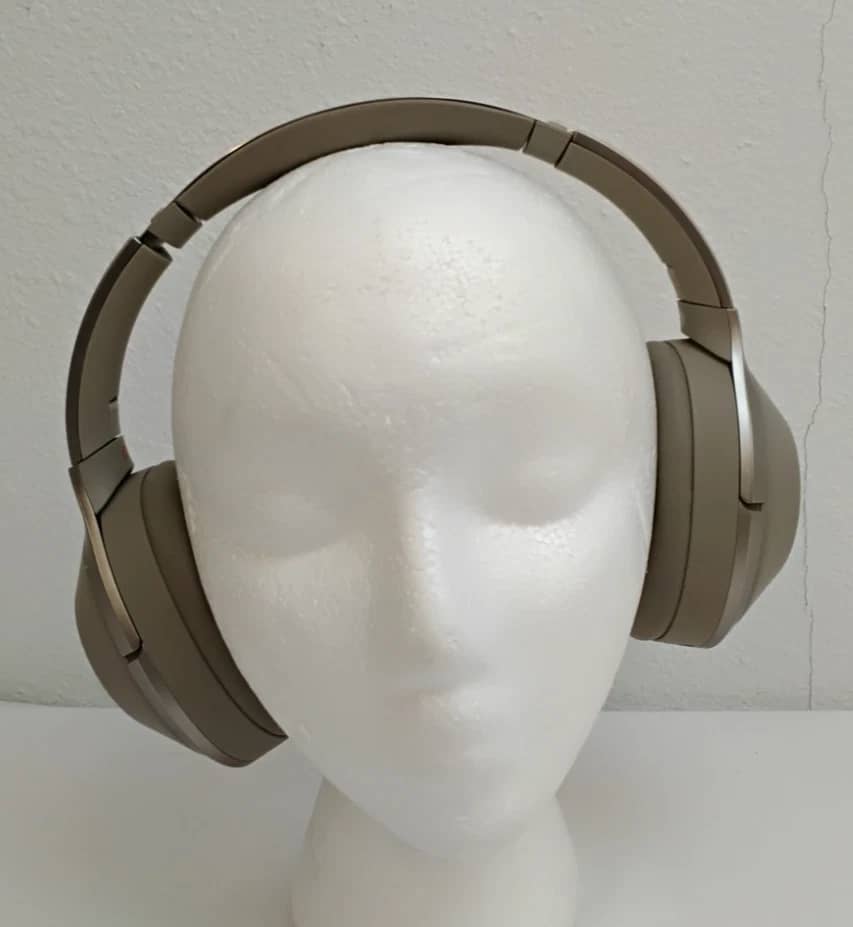 Sony WH-1000XM2 Headphones & Earbuds 