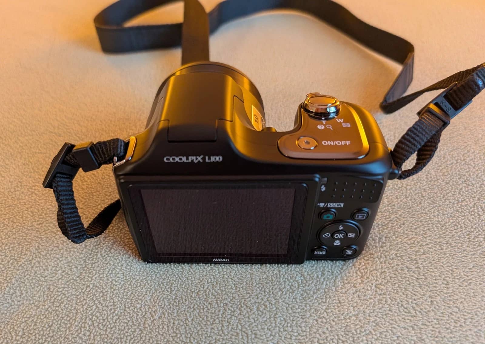 Nikon COOLPIX L100 Digital Cameras Black New Body Only