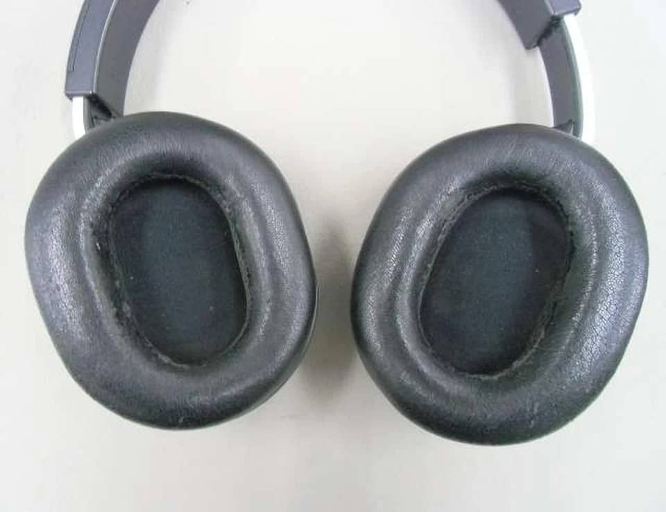 Audio-Technica ATH-M70x Headphones & Earbuds 