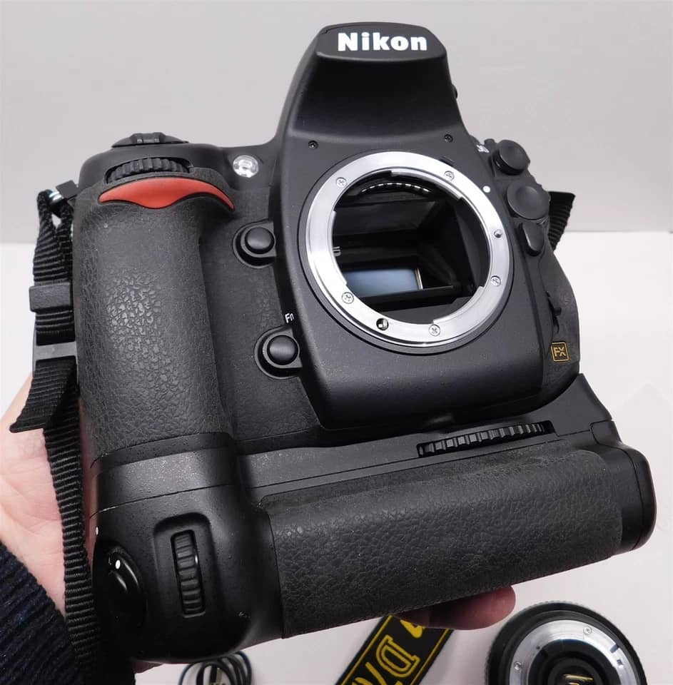 Nikon D700 Digital Cameras Black New Body Only