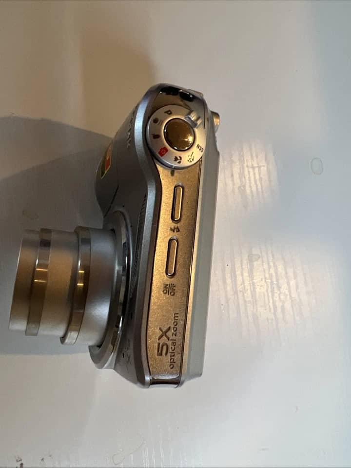 Kodak c190 Digital Cameras Blue New Body Only