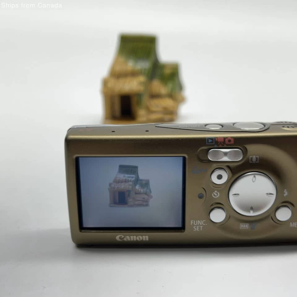 Canon PowerShot SD30 Digital Cameras Red Used - Like New Body Only