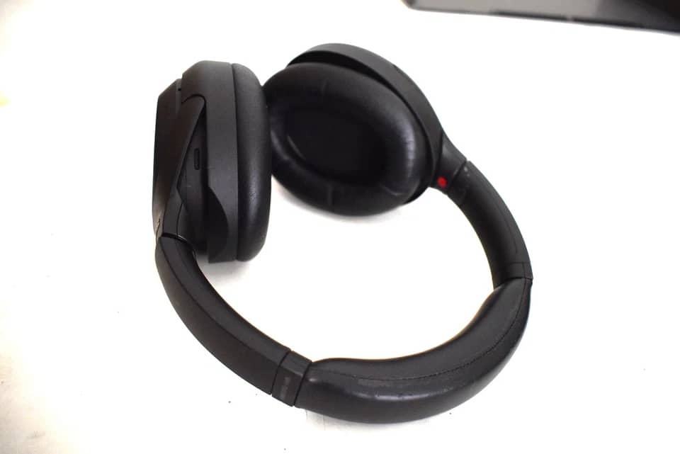 Sony WH-1000XM4 Headphones & Earbuds 