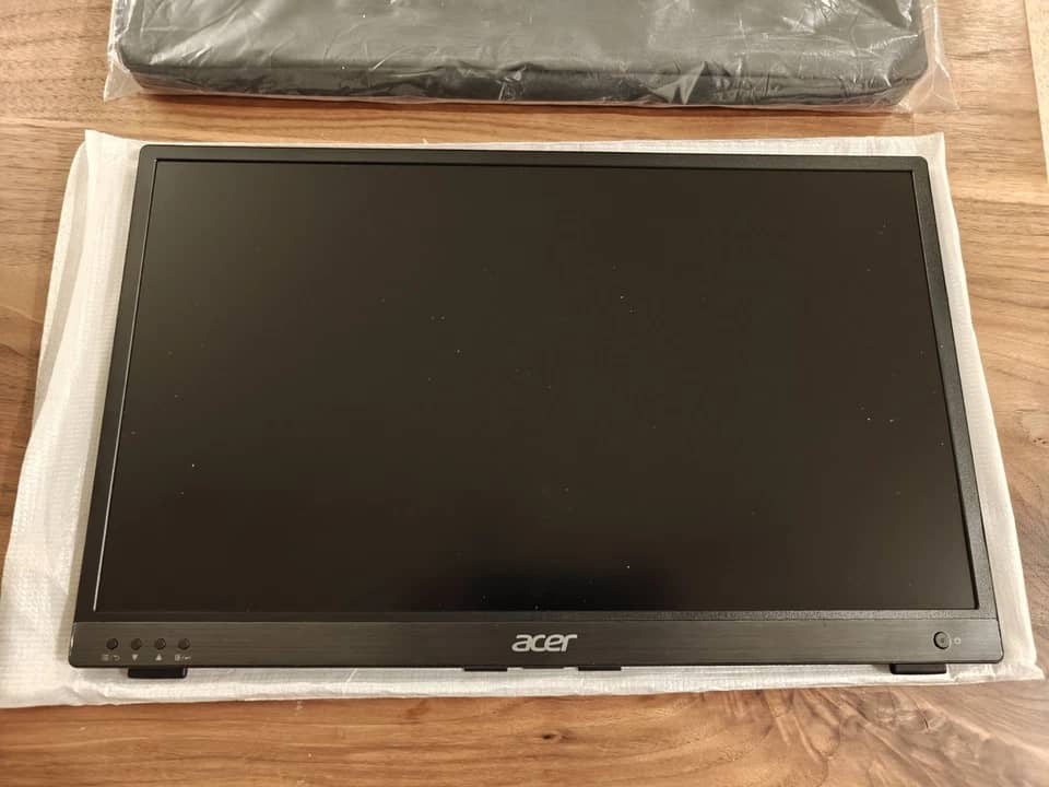 Acer PM181Q Monitors