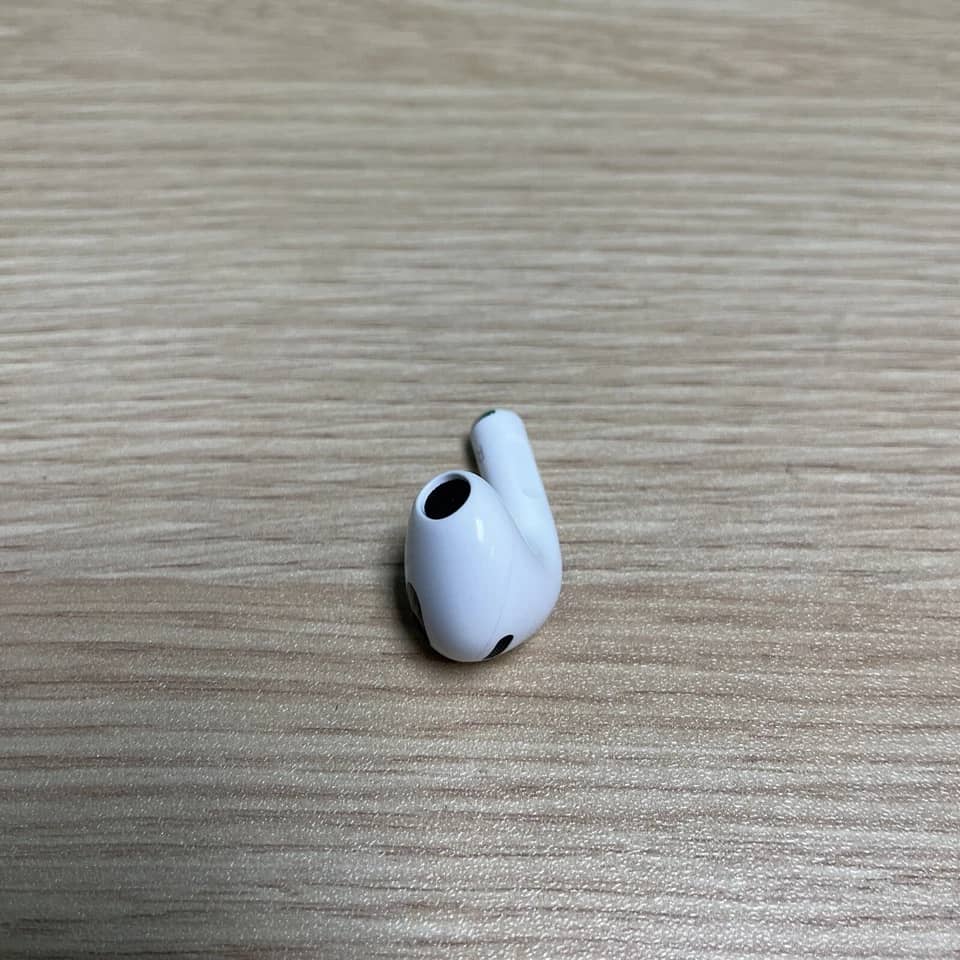 Apple AirPods 3 Headphones & Earbuds 