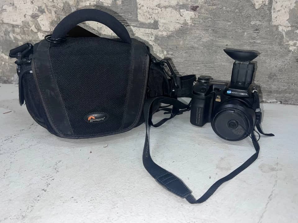 Minolta DiMAGE A2 Digital Cameras