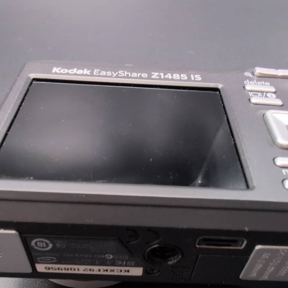 Kodak EasyShare Z1485 IS Digital Cameras Blue Used - Good Body Only