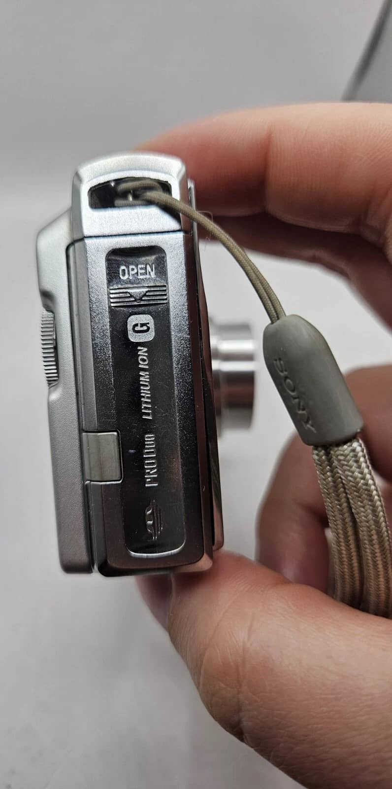 Sony Cyber-shot DSC-W80 Digital Cameras Silver New Body Only