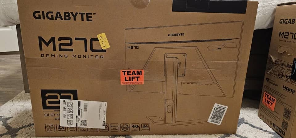 GIGABYTE M27q Monitors