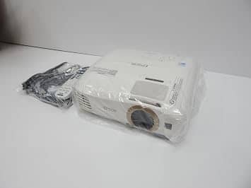 Epson Home Cinema 2045 Projectors New