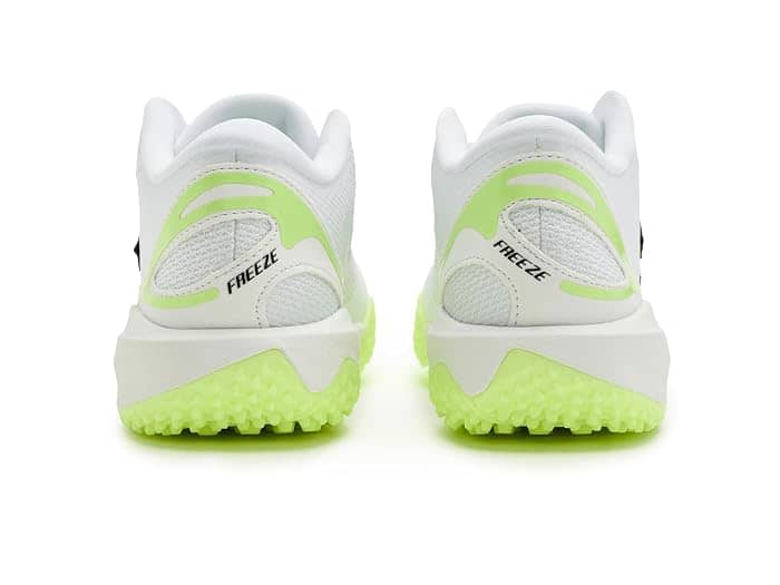 New Balance FreezeLX v5 Sneaker White Full Size Run