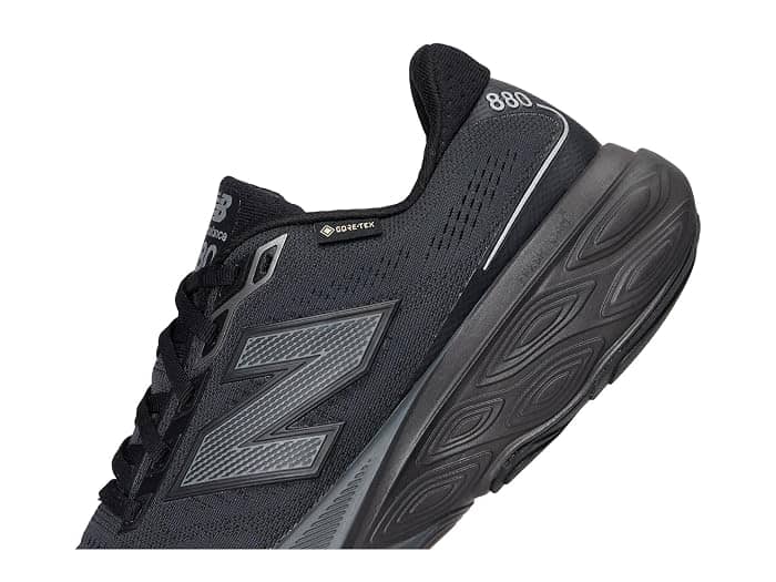 New Balance Fresh Foam X 880 v15 Sneaker Black Full Size Run