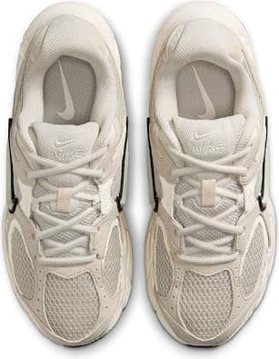 Nike V5 RNR Sneaker Black 7 New